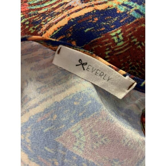 Everly Womens Small Top Keyhole Back 3/4 Sleeves - Picture 8 of 9